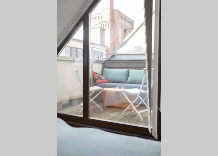 Lägenhet Charmante, Ruhige Mit Balkon