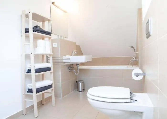 Charmante, Ruhige Mit Balkon